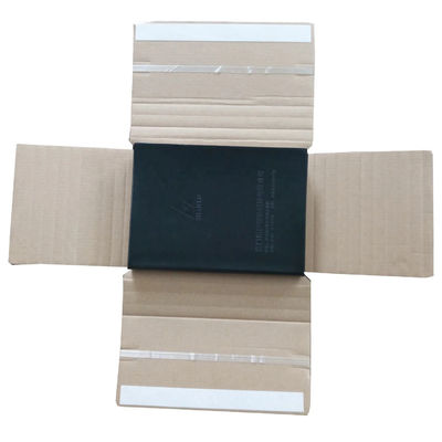 Bücher Verpackung Mailer mit E Flötenbrett Recycling Kreuz Kraft Wellkarton
