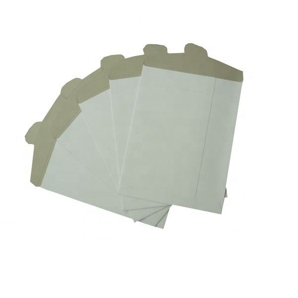 4 Millimeter dickes Tuck-Flap-Mailers in Weiß für professionelle Dokumentenverpackung und Versand